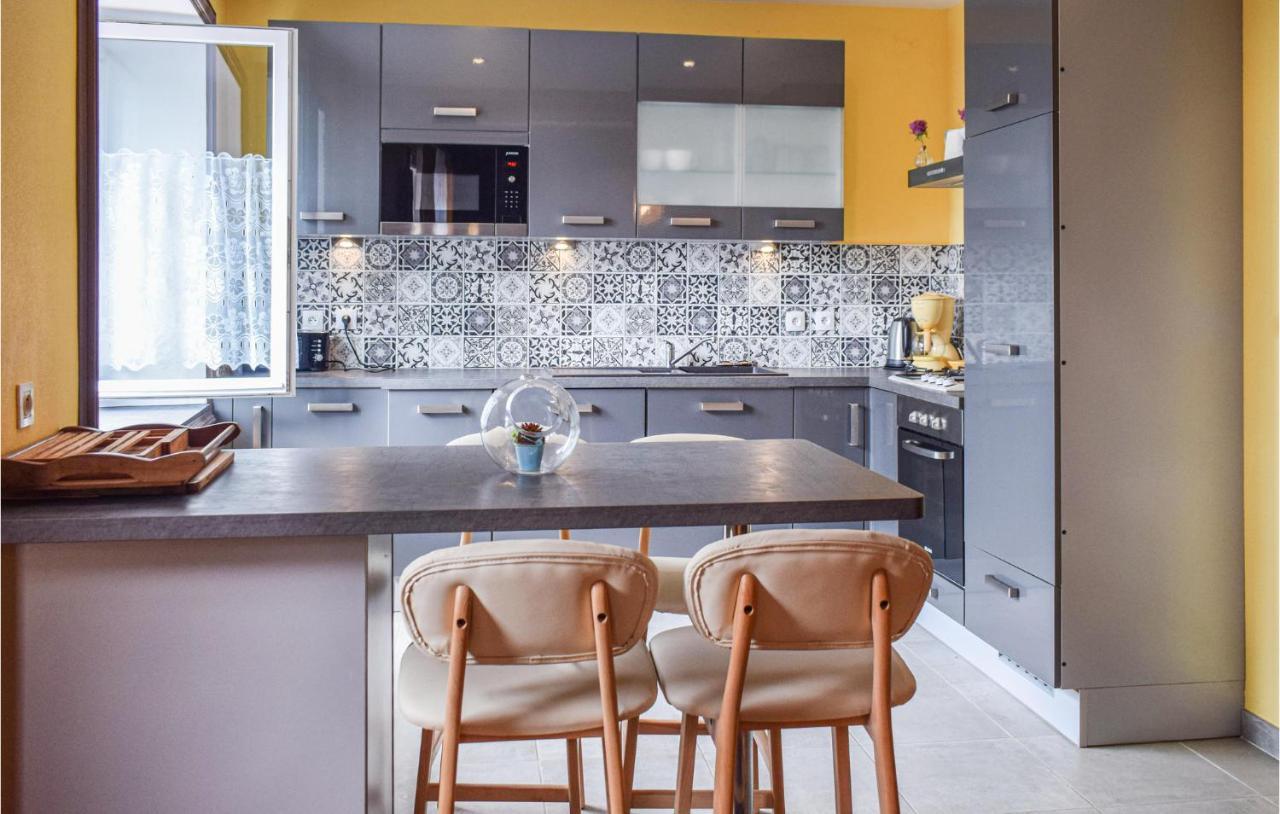 Nice Home In Plehedel With Wifi Экстерьер фото
