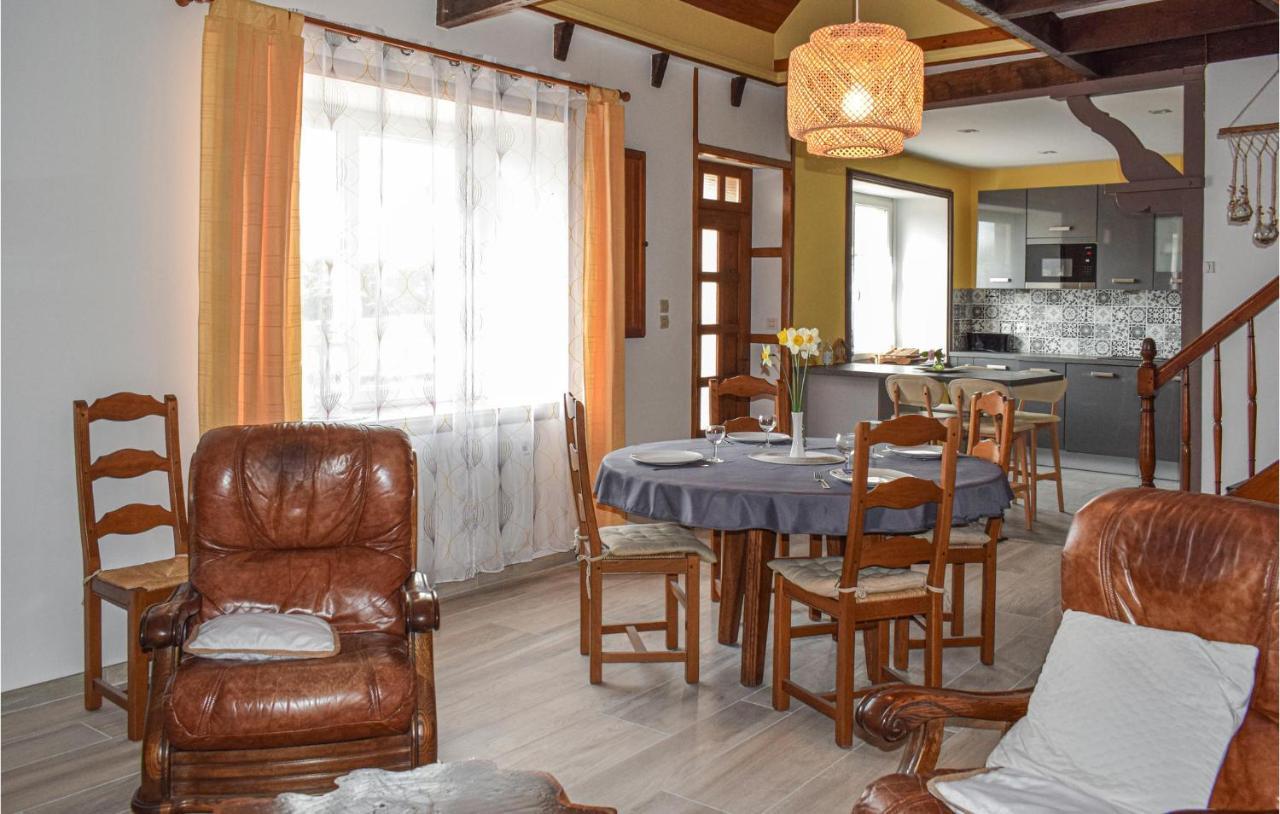 Nice Home In Plehedel With Wifi Экстерьер фото